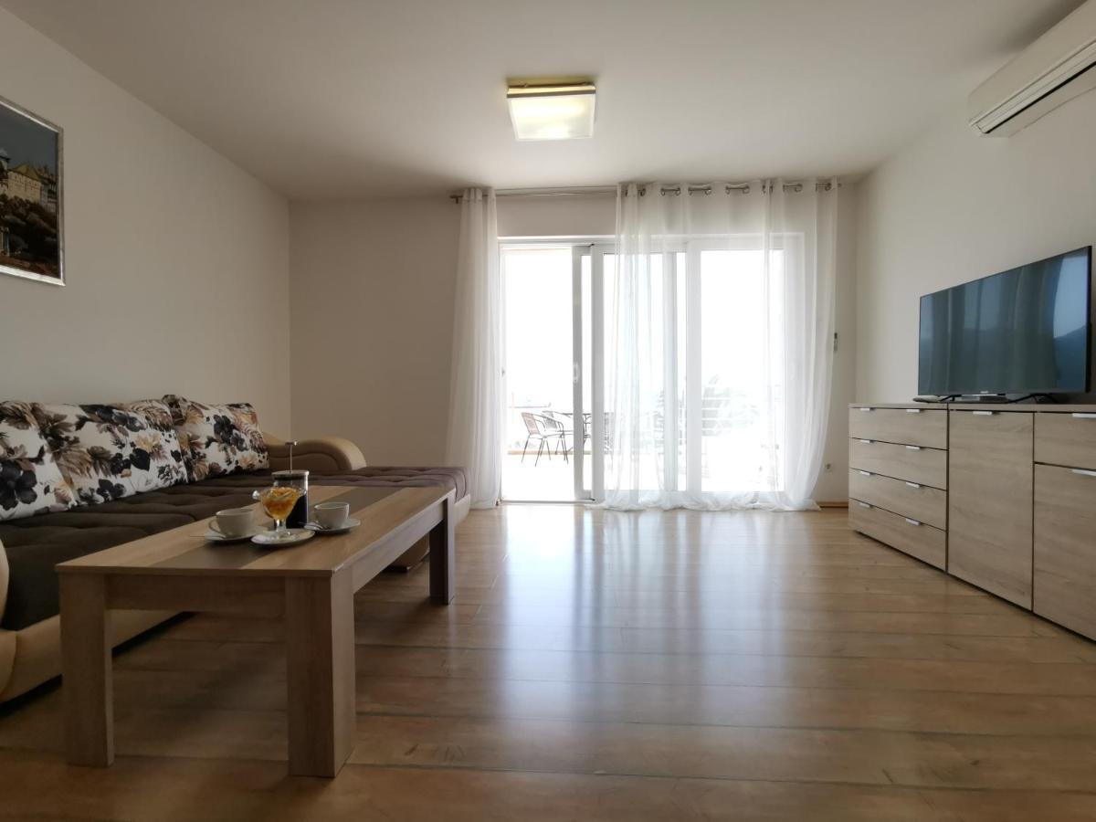 Apartments Apple Cat Montenegro Ko ビエラ エクステリア 写真