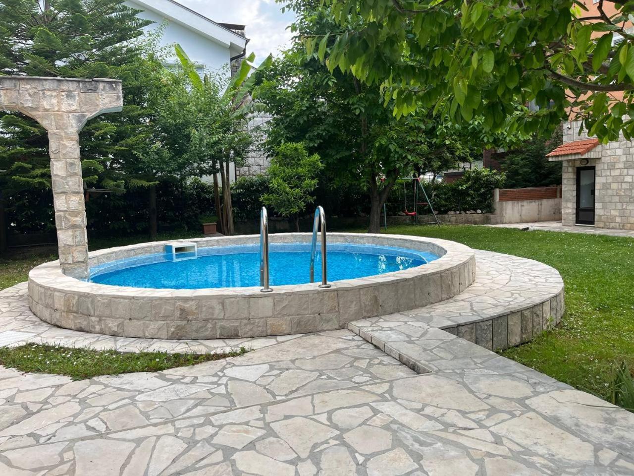 Apartments Apple Cat Montenegro Ko ビエラ エクステリア 写真