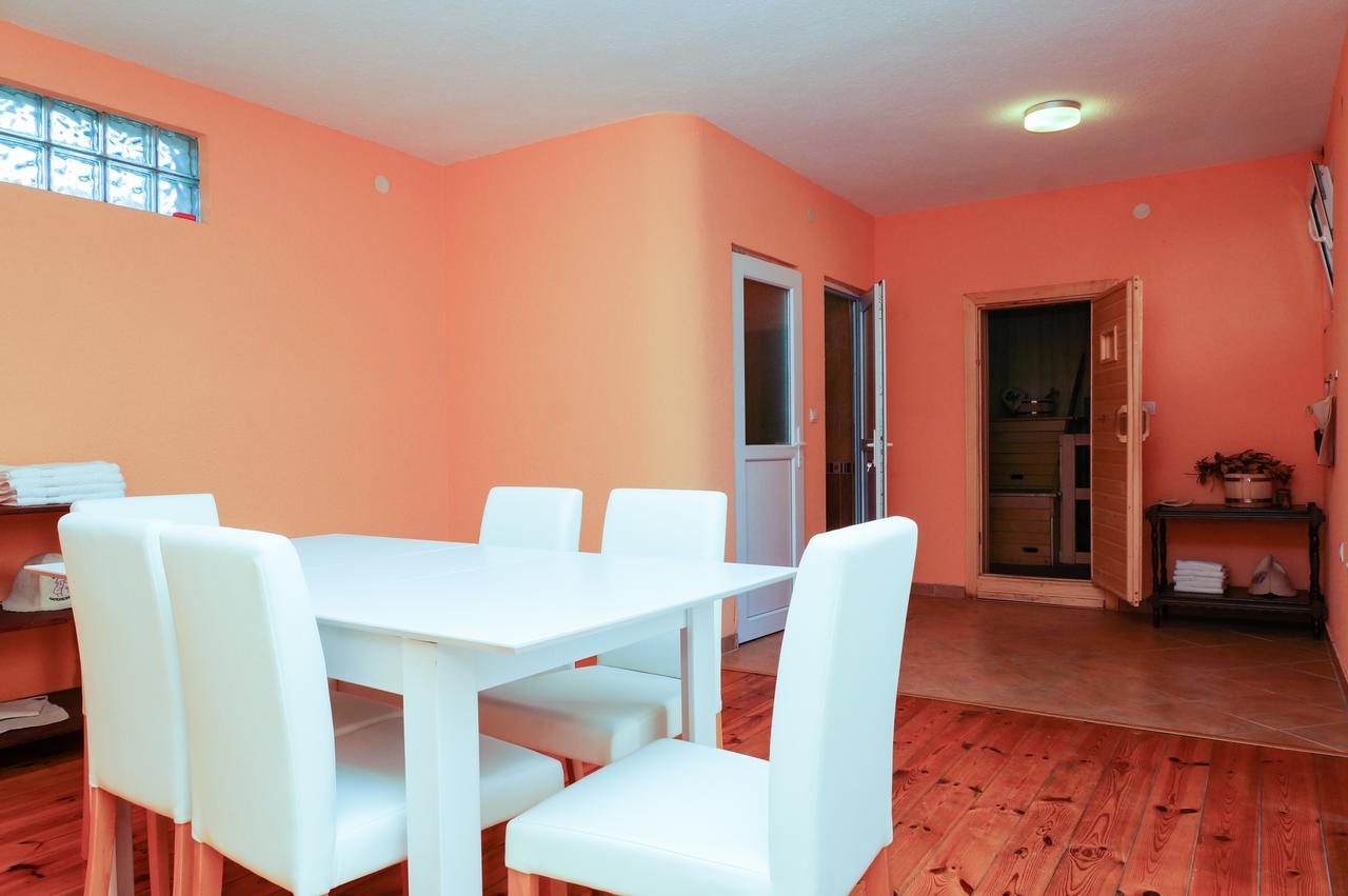 Apartments Apple Cat Montenegro Ko ビエラ エクステリア 写真