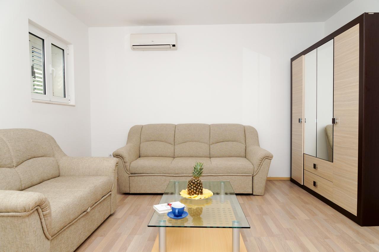 Apartments Apple Cat Montenegro Ko ビエラ エクステリア 写真