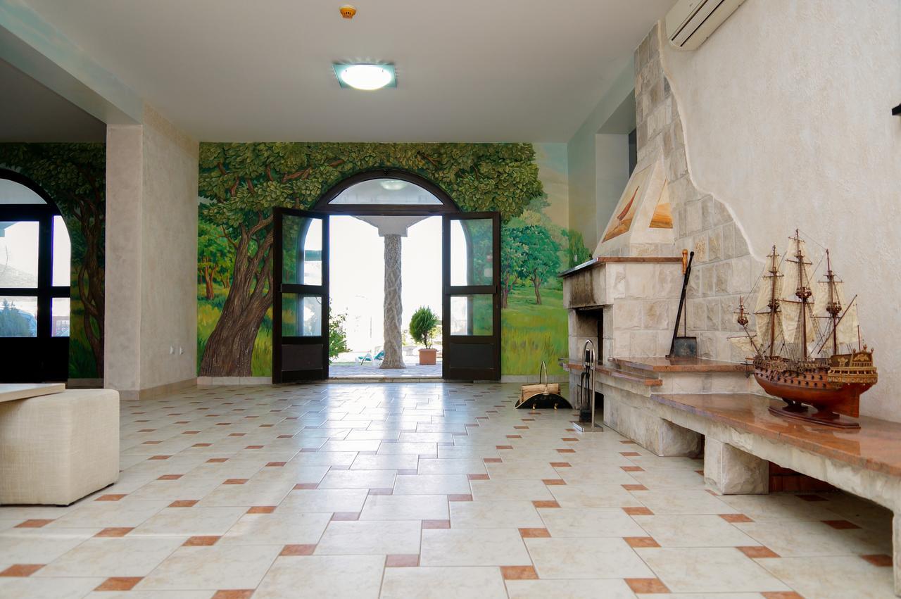 Apartments Apple Cat Montenegro Ko ビエラ エクステリア 写真