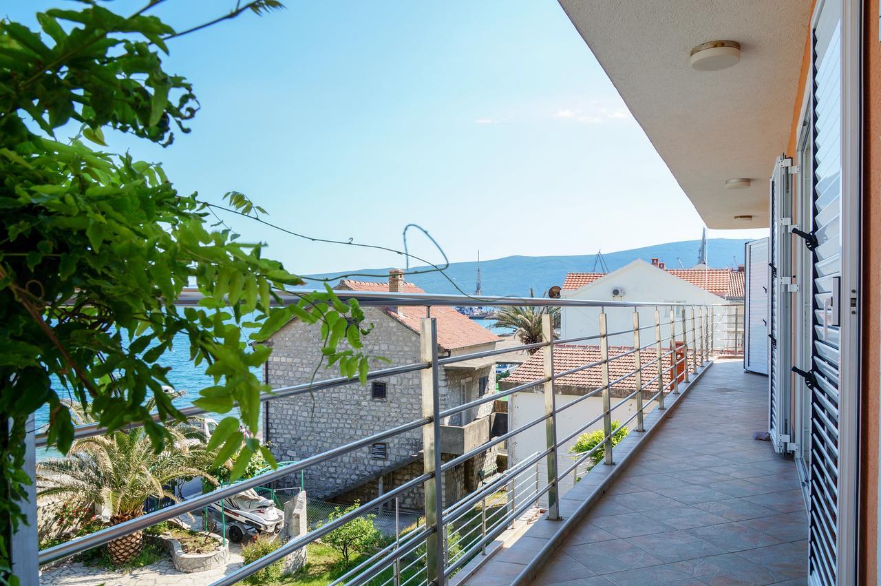Apartments Apple Cat Montenegro Ko ビエラ エクステリア 写真