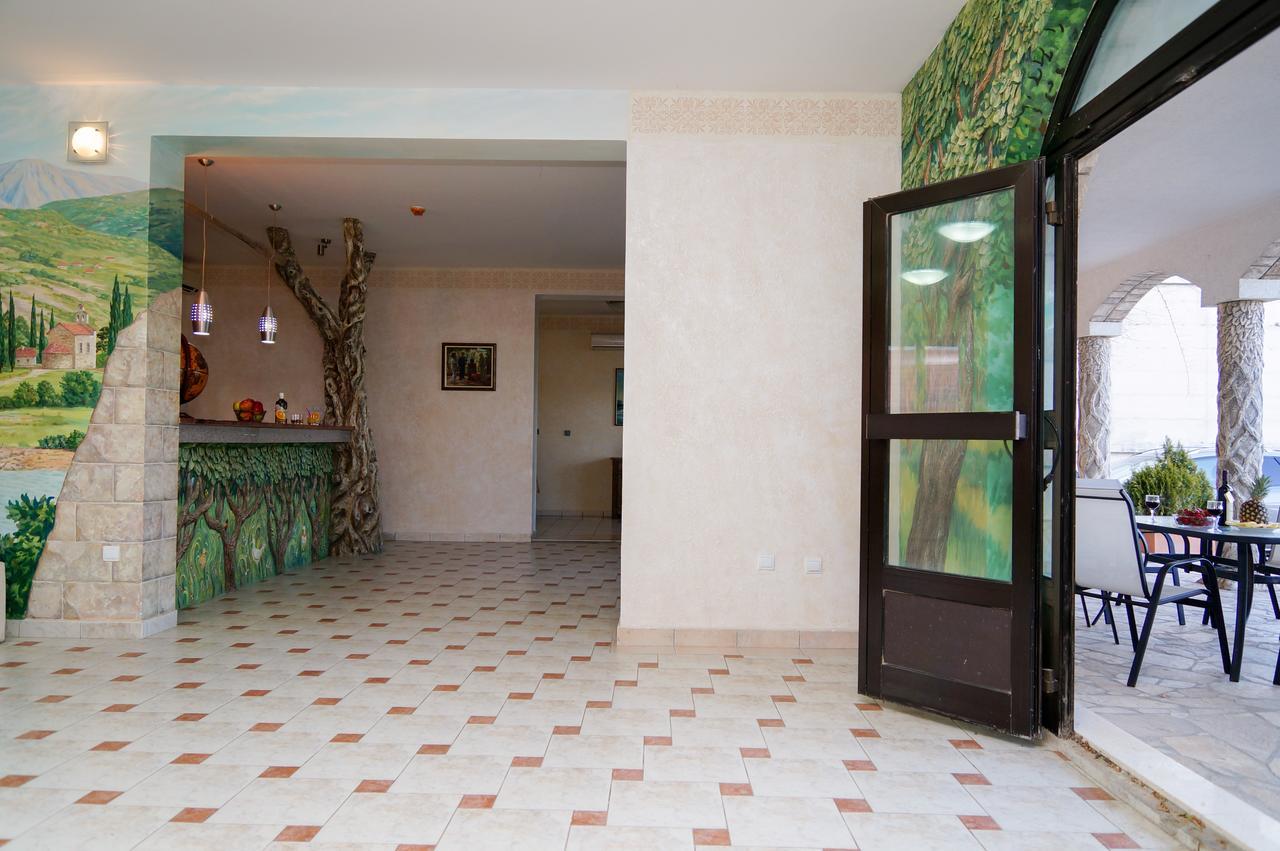 Apartments Apple Cat Montenegro Ko ビエラ エクステリア 写真