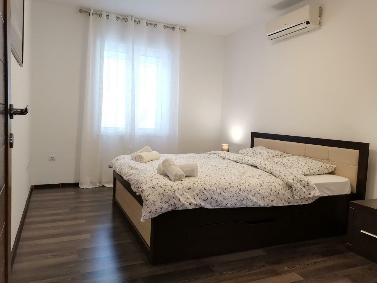 Apartments Apple Cat Montenegro Ko ビエラ エクステリア 写真