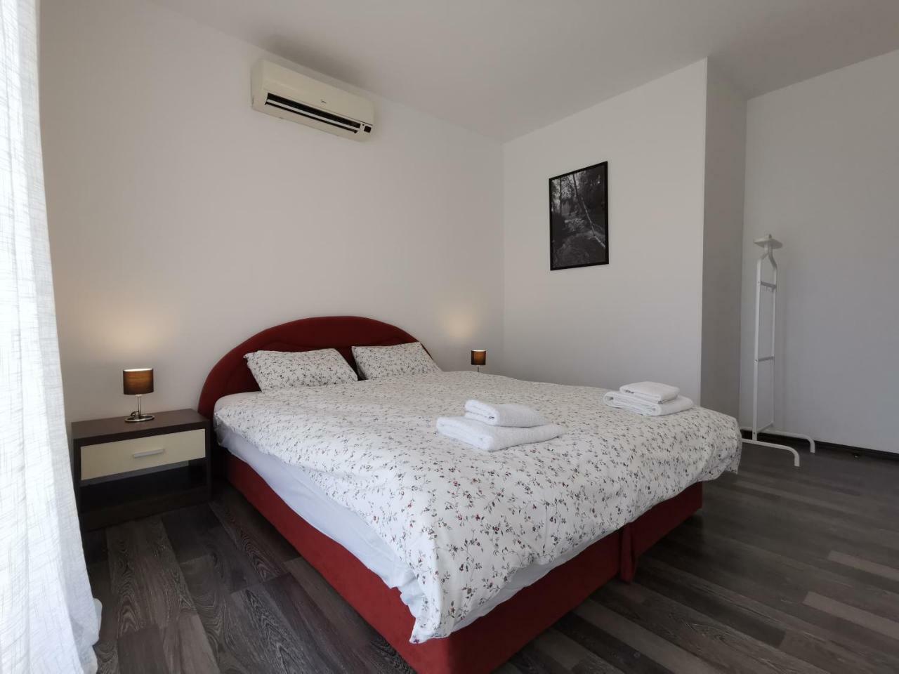 Apartments Apple Cat Montenegro Ko ビエラ エクステリア 写真